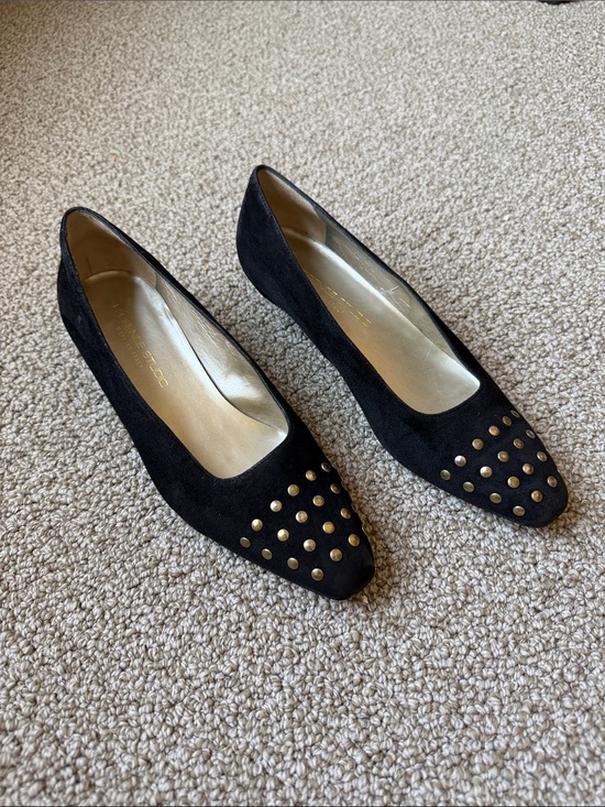 Vintage Shoes - Vintage 70s 80s Florence Studio Studded Gold Kitten Heels Black Pump 7